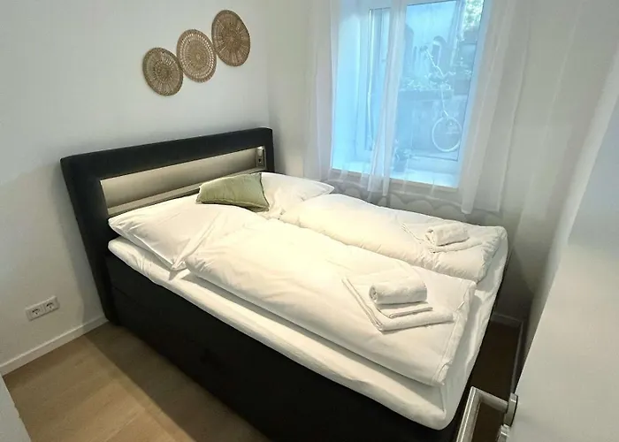 Stylish In Eimsbuettel For 4 * Hamburg