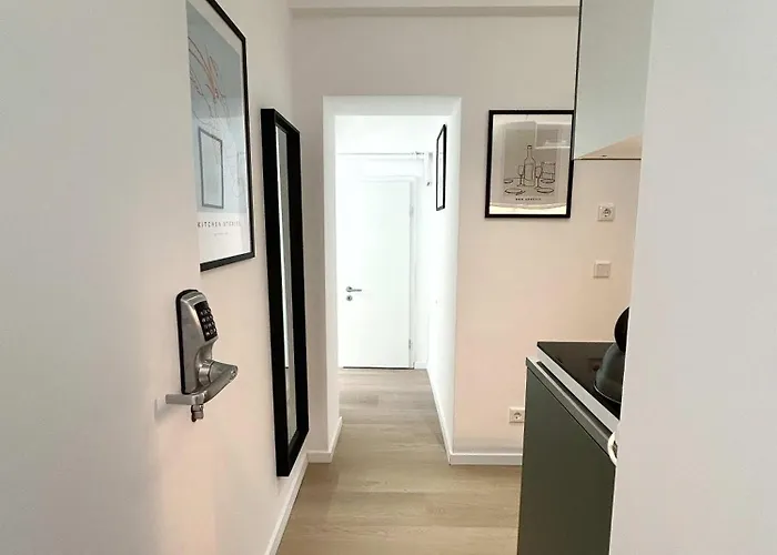 Stylish In Eimsbuettel For 4